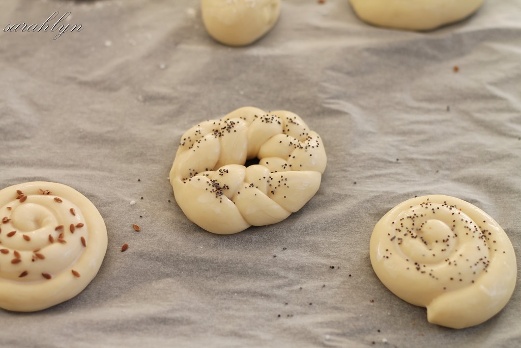 Simple, soft white bread rolls Sarahlyn's Kitchen